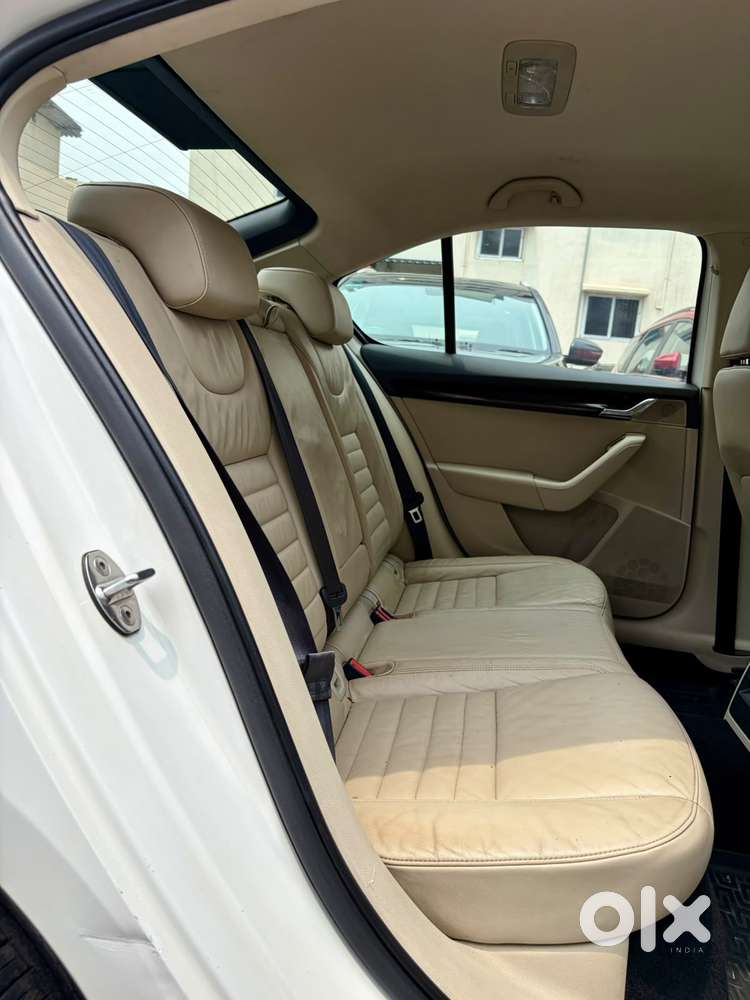 Skoda Octavia 2.0 Ambition Tdi Cr At, 2015, Diesel