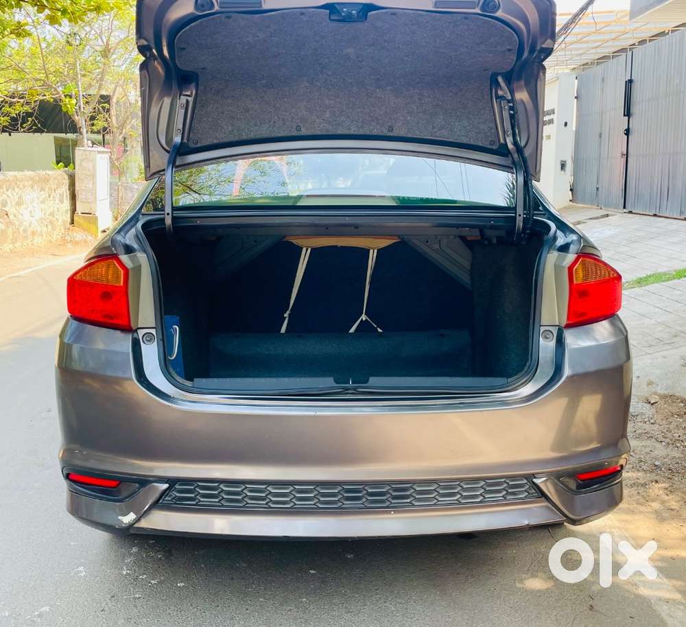 2017 Honda City 1.5 V (petrol) • Showroom Quality •