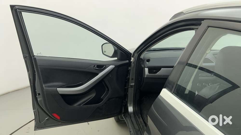 Tata Nexon 1.5 Revotorq Xma Amt (s), 2020, Petrol