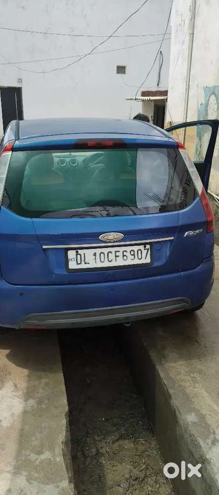Ford Figo Zxi Petrol 2014