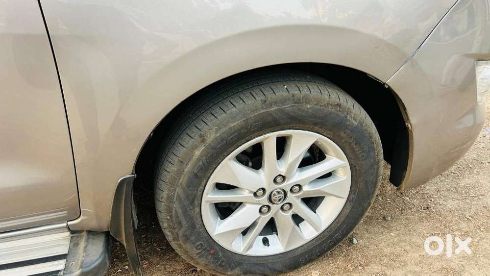 Toyota Innova Crysta 2.4 V 7 Str, 2016, Diesel