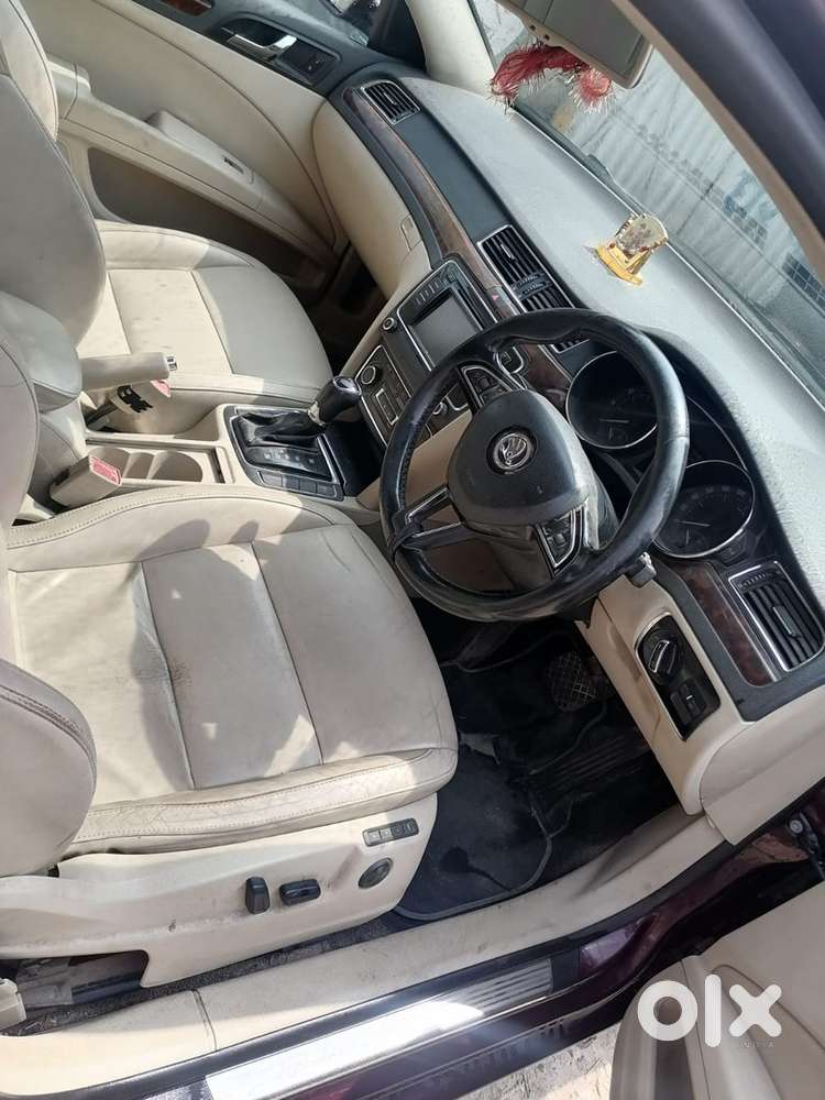 Skoda Superb Petrol 2014 Year Or Sunroof Bhi H