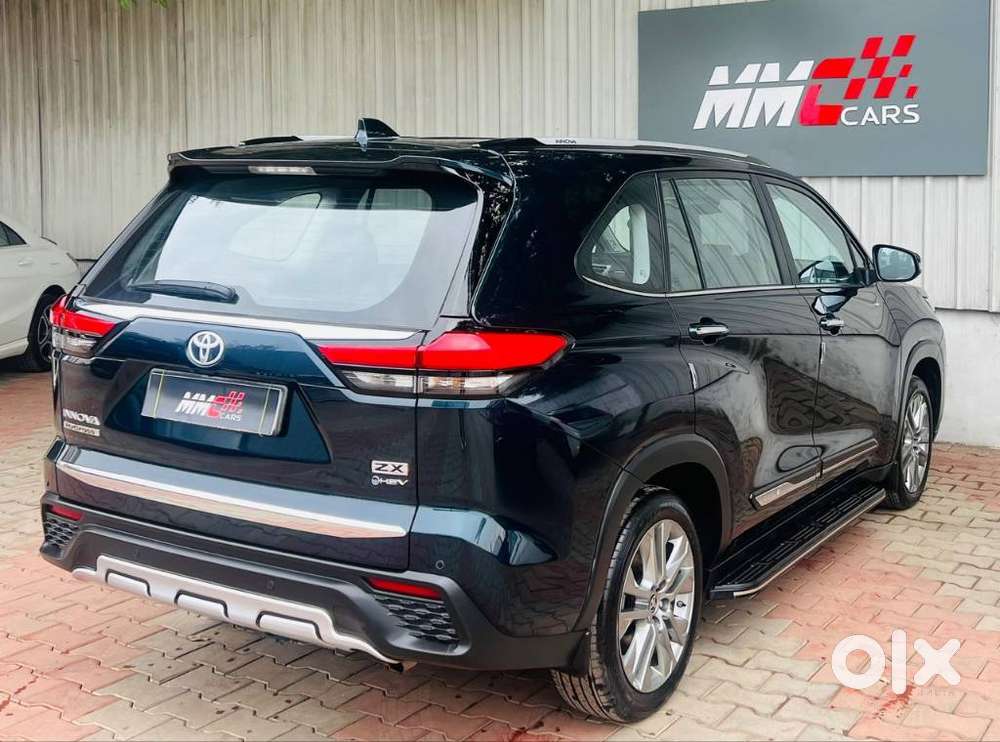 Toyota Innova Hycross 2.0 Zx (o) Hybrid 7 Str, 2025, Petrol