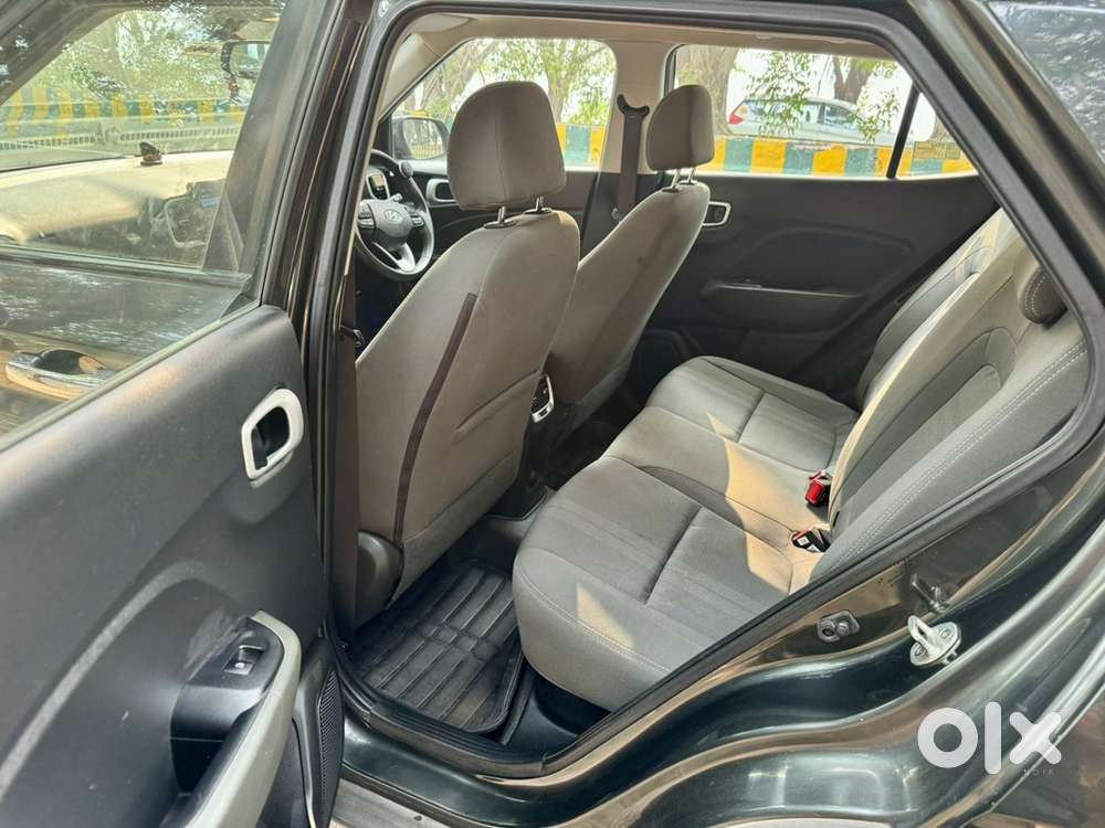 Like New 2019 October Hyundai Venue Top Model Automatic, Less Driven