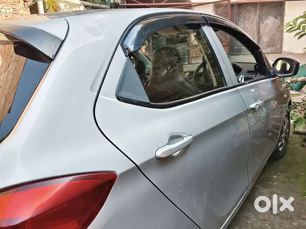 Tata Tiago Petrol 2018