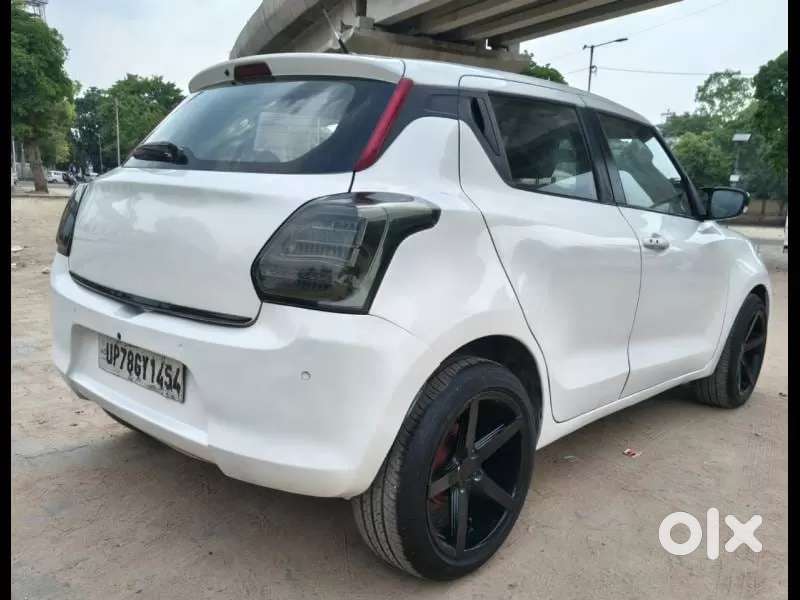 Maruti Suzuki Swift 1.3 Zxi, 2022, Petrol