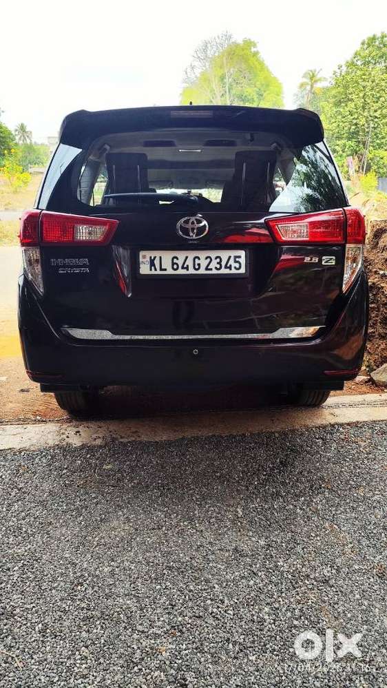 Toyota Innova Crysta 2.8 Gx At, 2018