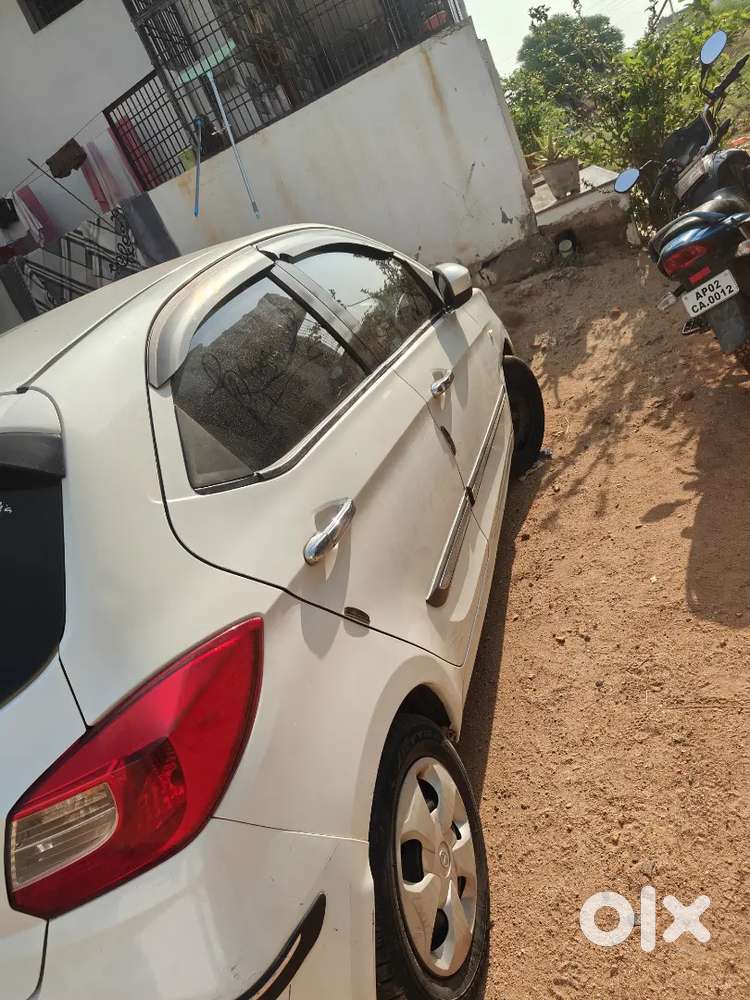 Tata Tiago 2016