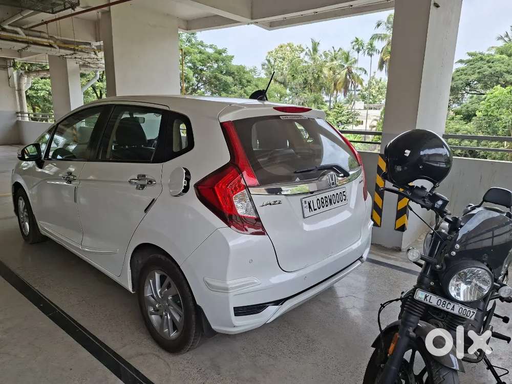 Brand New Condition Top End Automatic Jazz
