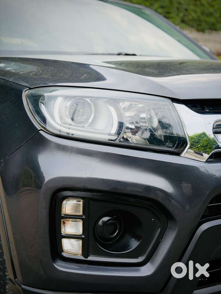 Maruti Suzuki Brezza 1.5 Lxi Smart Hybrid, 2021, Petrol