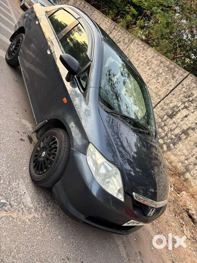 Honda City 2004 Petrol Well Maintained