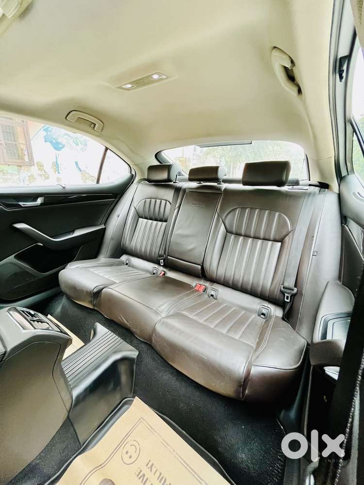 Skoda Superb L&k 2.0 Tdi At, 2019, Diesel