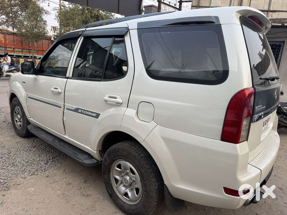 Tata Safari Storme