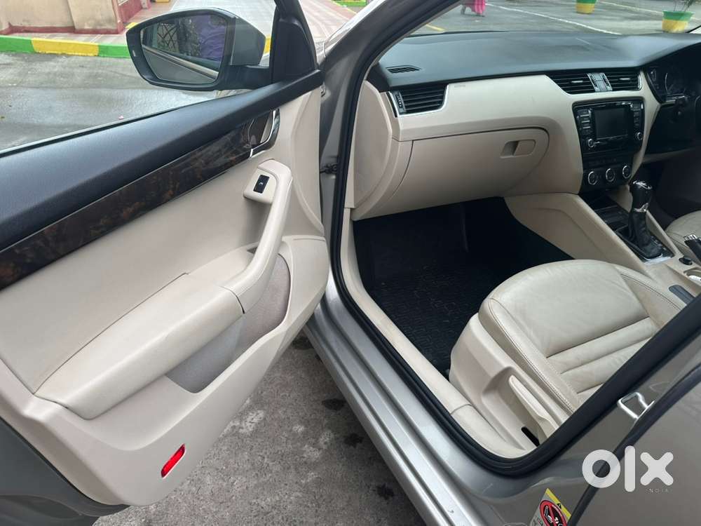 2015 Skoda Octavia Petrol Automatic Elegance, Sunroof, 2nd Own, 56k Km