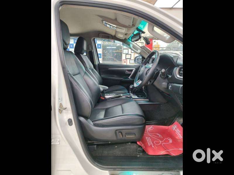 Toyota Fortuner [2021-ongoing] 2.7 2wd Petrol At, 2022, Petrol