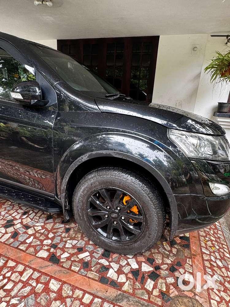 Mahindra Xuv500 2016 Diesel 75000 Km Driven