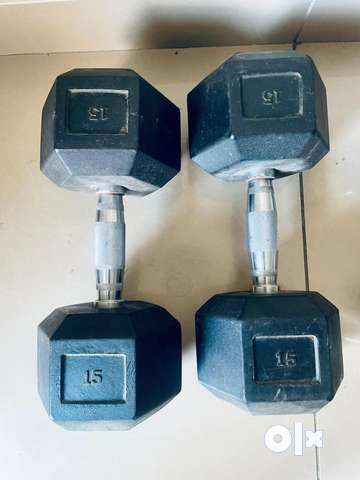 7 Dumbbells 15kg 2 17.5 kg 2 20kg 1 22.5 kg 2 Sports Equipment 1788228838