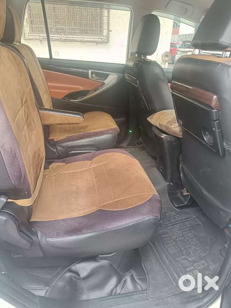 Toyota Innova Crysta 2016 Diesel Well Maintained