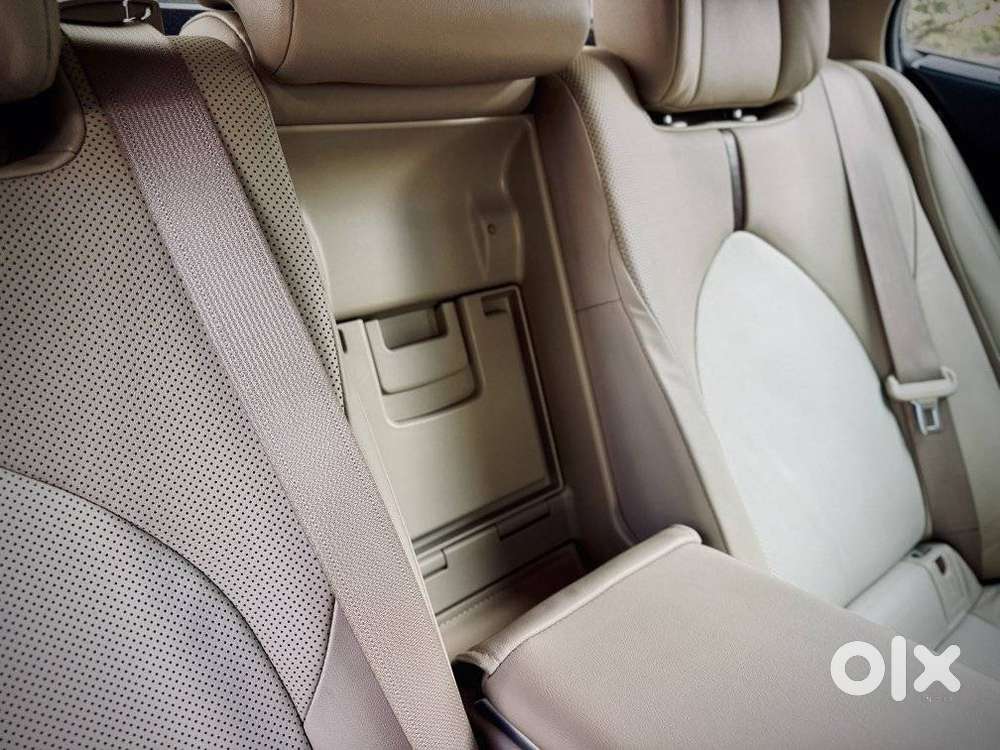 Toyota Camry Hybrid, 2024, Petrol