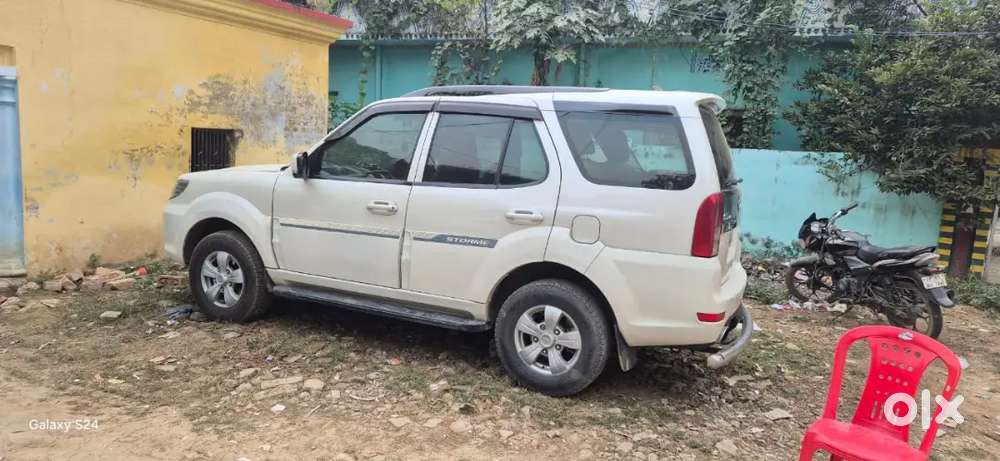 Tata Safari Storme 2014 Diesel 125000 Km Driven