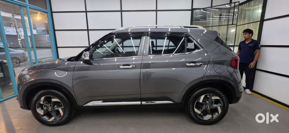 Hyundai Venue Petrol 2019