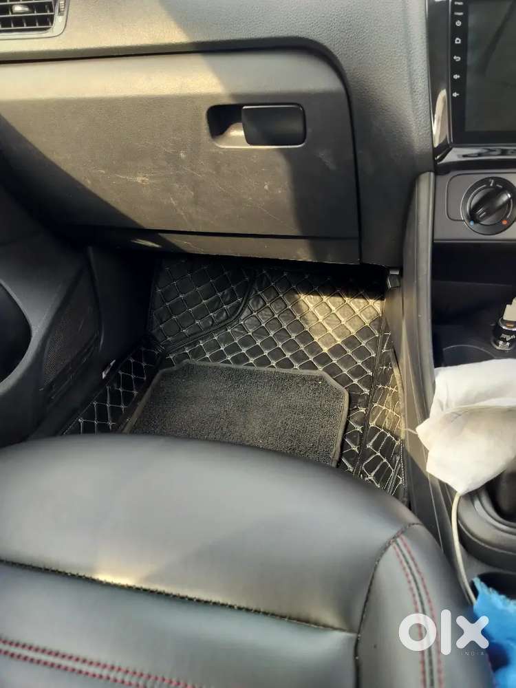 Gadi Bilkul Saaf Hai Single Hand Hai