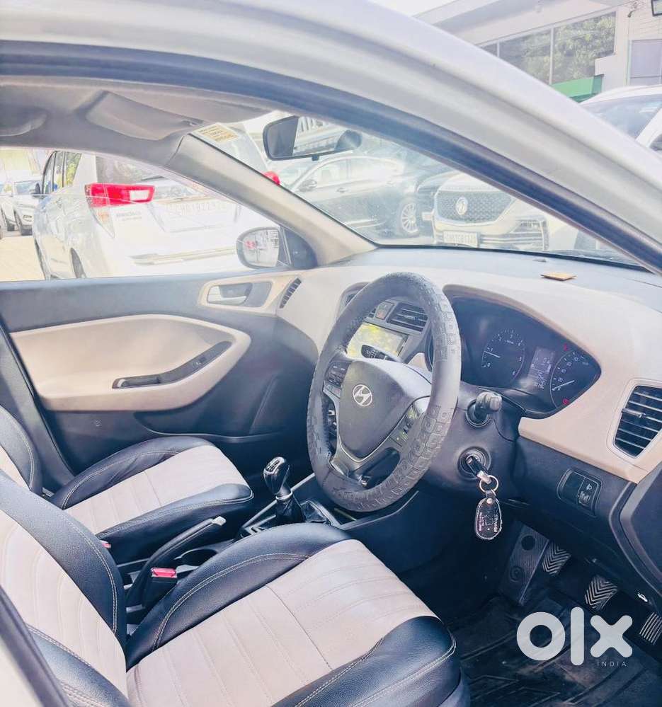 Hyundai Elite I20 Sportz (o) 1.2, 2015, Petrol