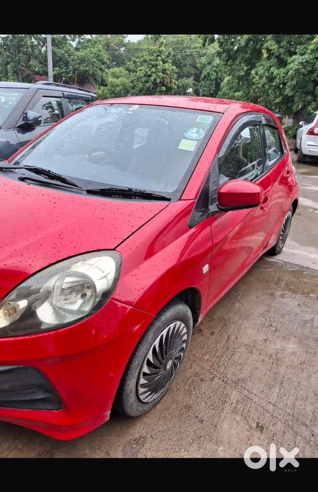 Honda Brio 2012 Petrol Well Maintained