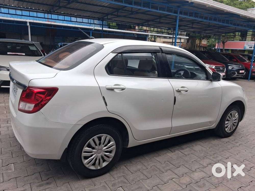 Maruti Suzuki Dzire 1.2 Vxi, 2021