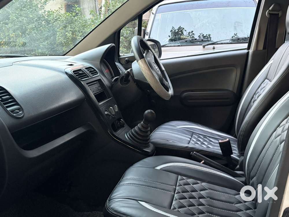 Maruti Suzuki Ritz Lxi, 2011, Petrol