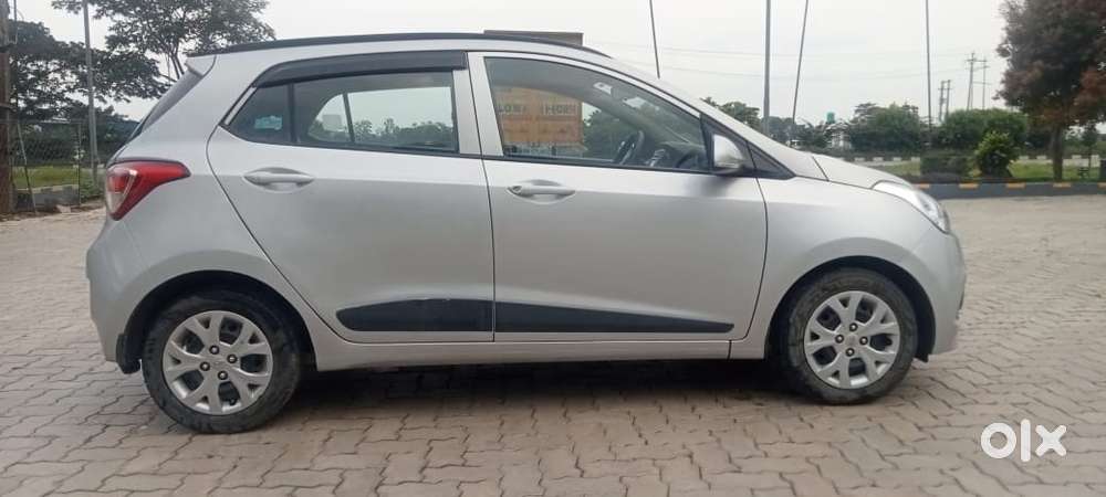 Hyundai Grand I10 Sportz, 2016, Petrol