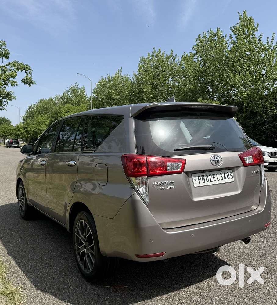 Toyota Innova Crysta 2.4 Gx Limited Edition At 7 Str, 2021, Diesel