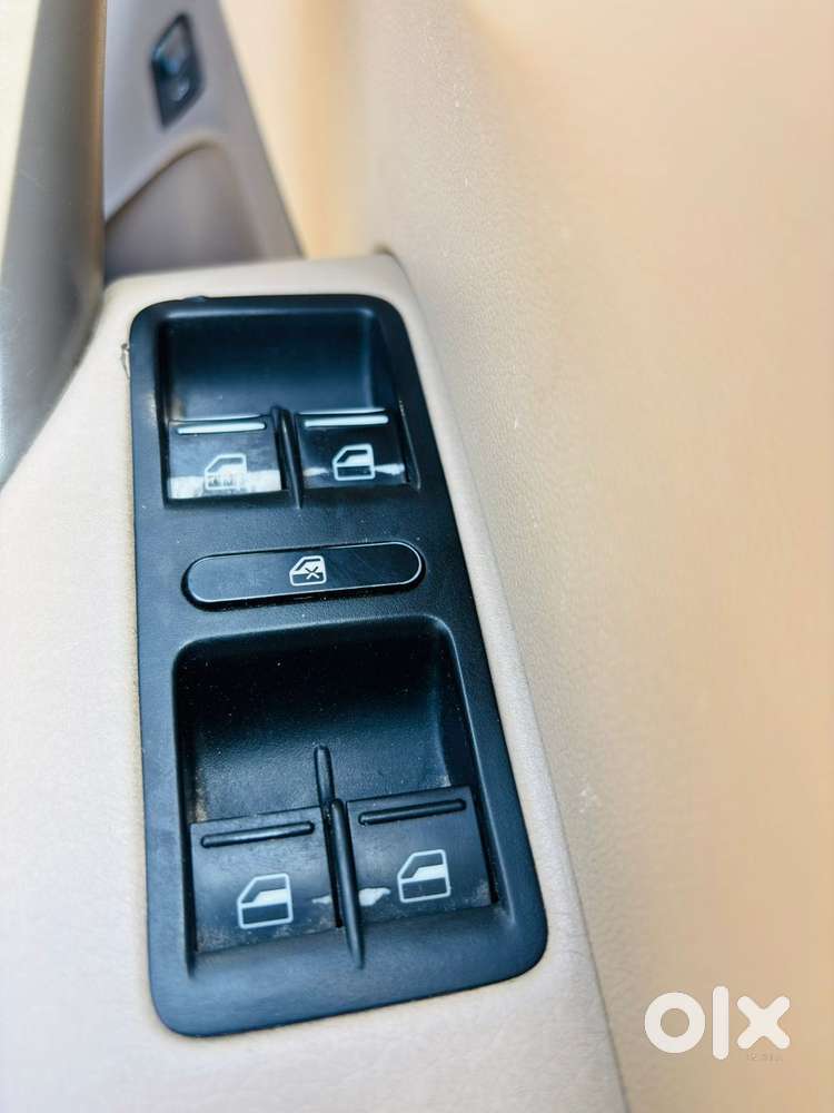 Volkswagen Vento 1.6 Highline Plus 16 Alloy, 2017, Petrol