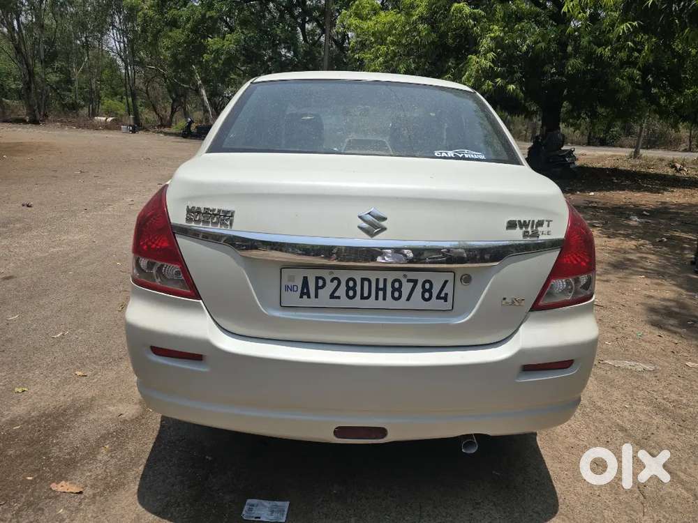 Maruti Suzuki Dzire 2011 Petrol