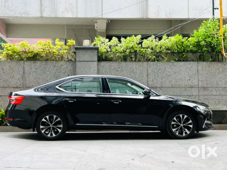 Skoda Superb 2.0 Tsi At L&k, 2022, Petrol