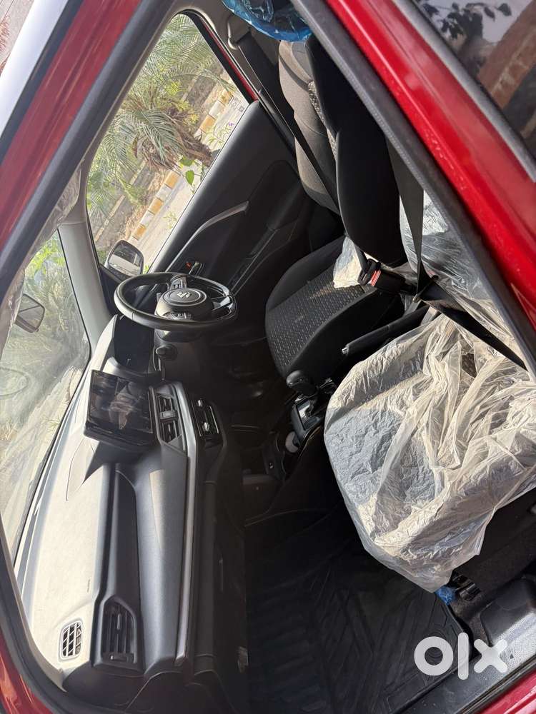 Maruti Suzuki Swift Zxi Plus Amt Dual Tone, 2024, Petrol