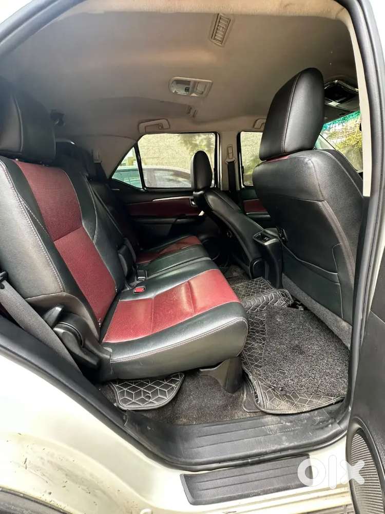 Toyota Fortuner Legender 2021 Diesel 4x2 At