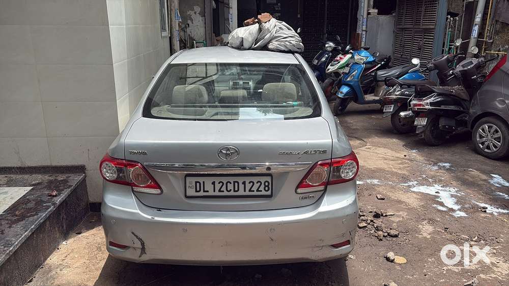 Toyota Corolla Altis 2013