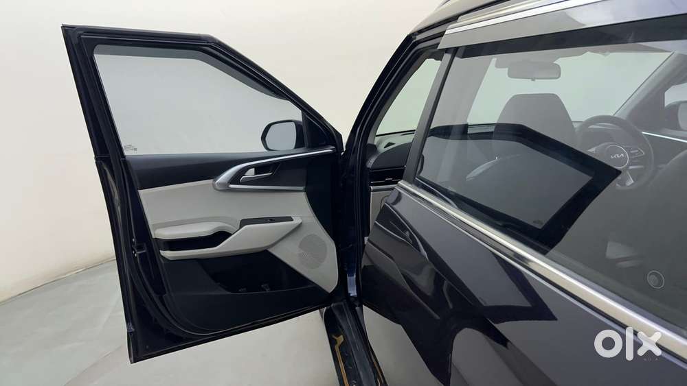 Kia Carens 1.4 Prestige Plus Turbo 7 Str, 2022, Petrol