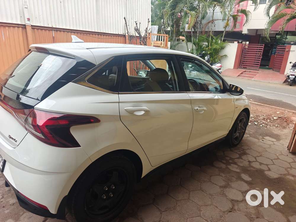 Hyundai I20 Sportz 1.4 At Vtvt, 2023, Petrol
