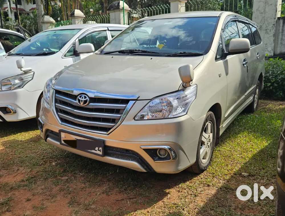 Toyota Innova 2015 Diesel Well Maintained