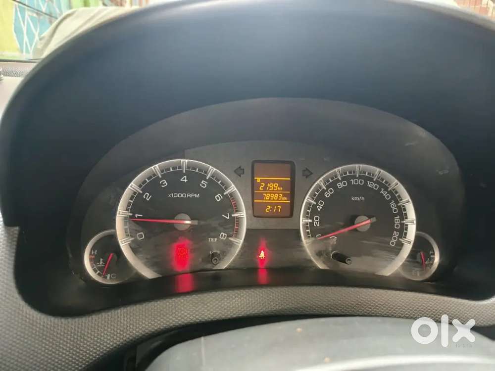 Maruti Suzuki Swift Petrol 2013
