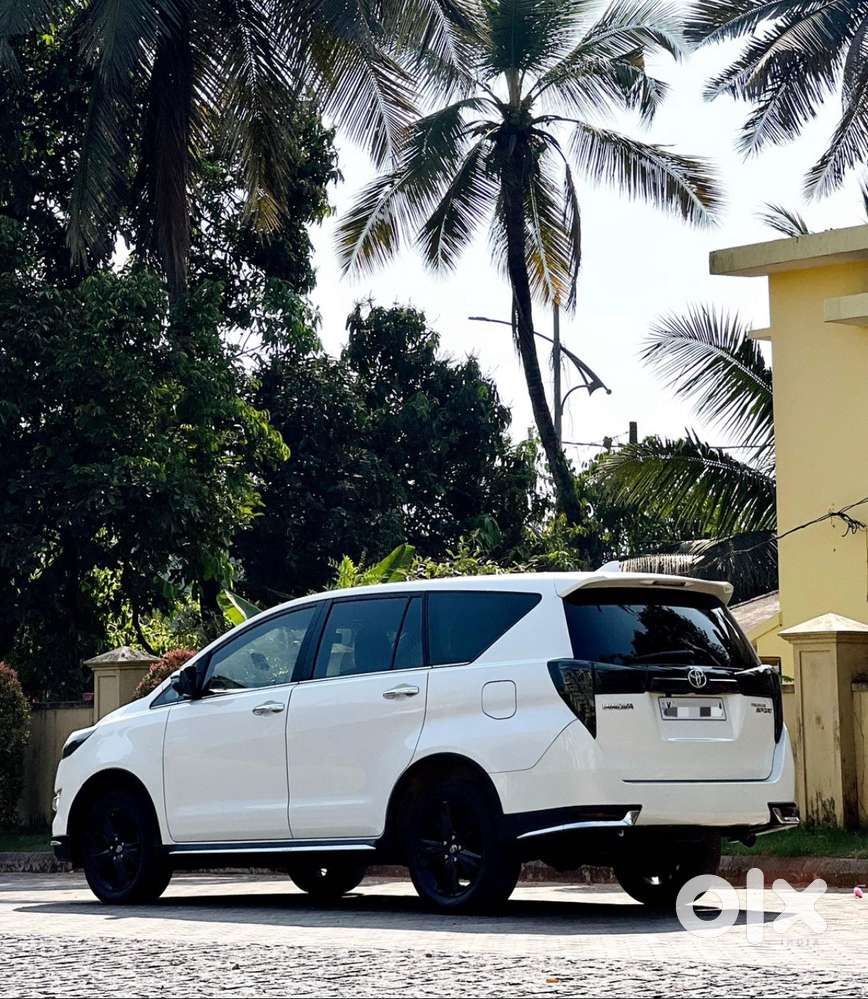 Toyota Innova Crysta