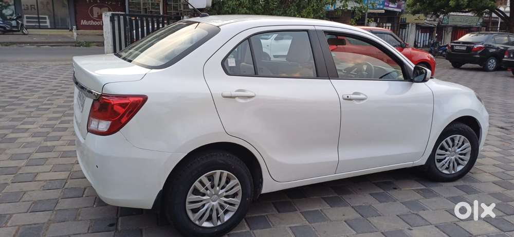 Maruti Suzuki Swift Dzire 1.3 Vxi, 2022, Petrol