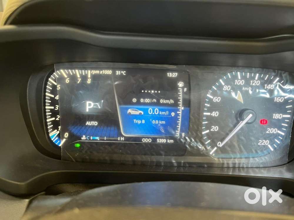 2024 Tata Altroz Dca(automatic) Top Model With Sunroof  5400 Km Only