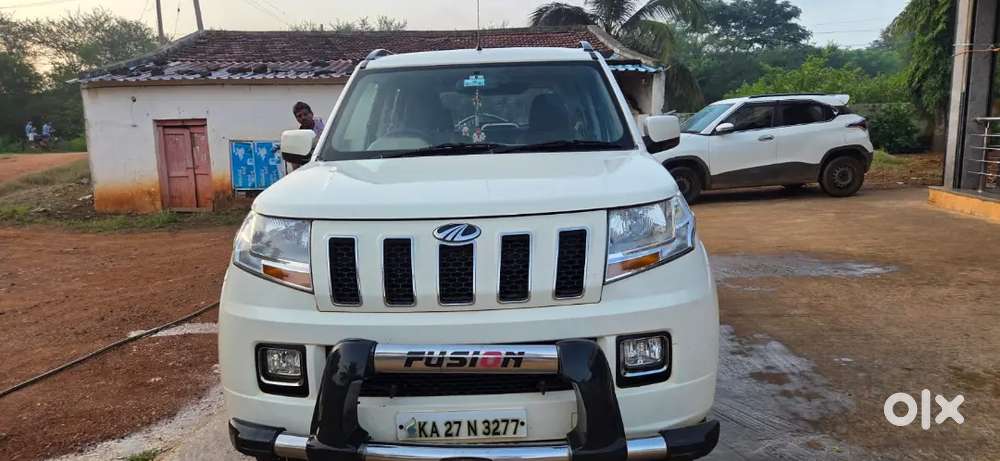 Mahindra Tuv 300 1.5 T8 2017