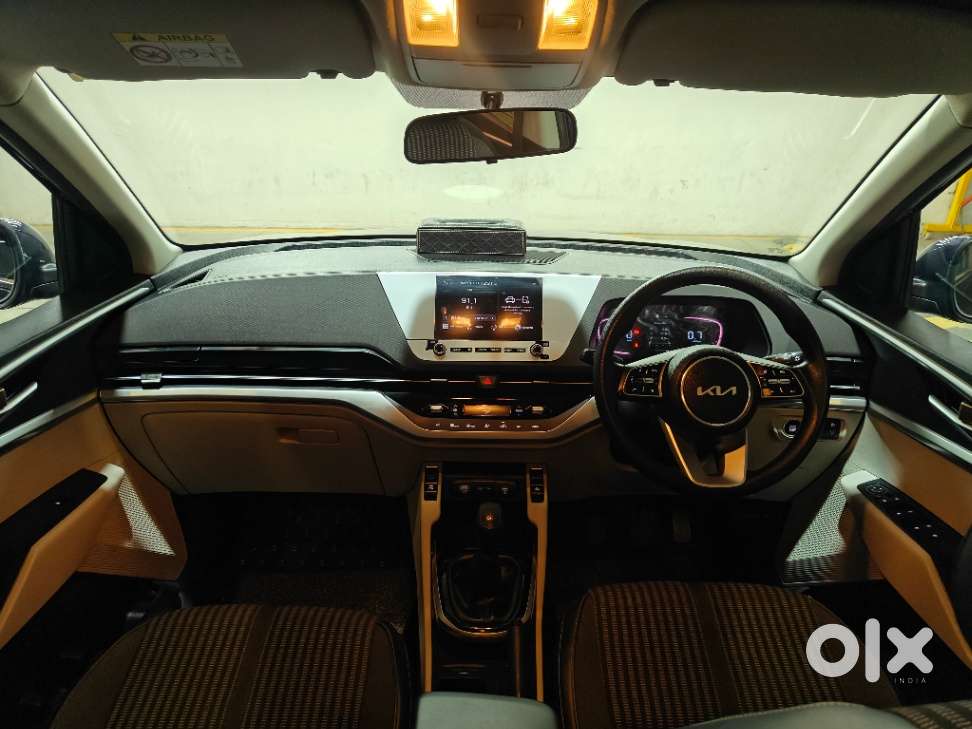 Kia Carens 1.4 Prestige Plus Turbo 7 Str, 2022, Petrol