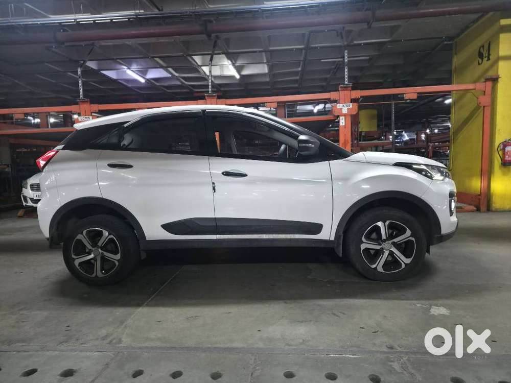 Tata Nexon 1.2 Revotron Xm (s), 2022, Petrol