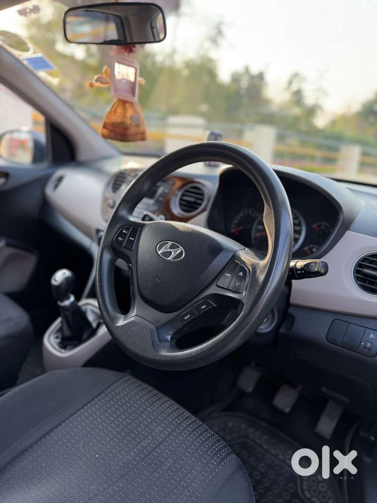 Hyundai Grand I10 Sportz Edition, 2015, Petrol