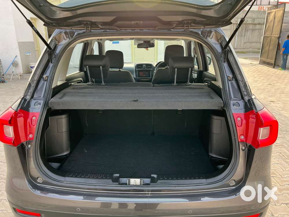 Maruti Suzuki Brezza 1.5 Zxi Plus At Smart Hybrid, 2021, Petrol
